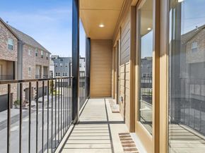 2534  Carmelita Street , Dallas Texas 75212