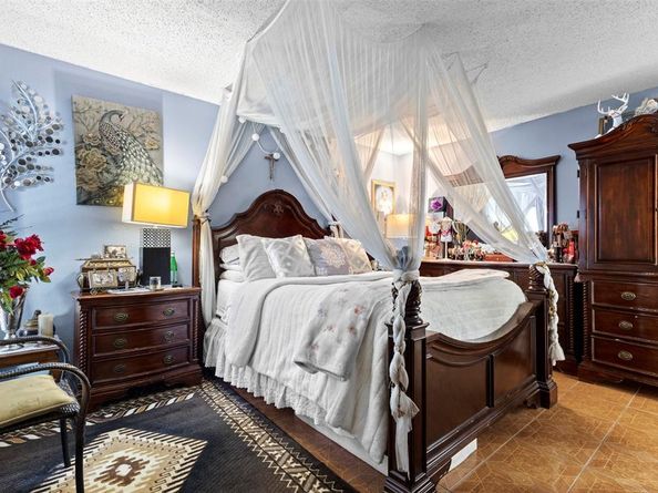 2906  Antares Circle , Garland Texas 75044