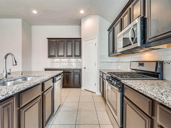 1033  Water Garden Circle , Little Elm Texas 75068