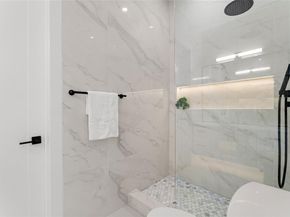 6913  Mohawk Drive , Dallas Texas 75235