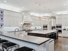 4715 W Northwest Highway , Dallas Texas 75220