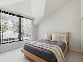 5990  Lindenshire Lane  111, Dallas Texas 75230