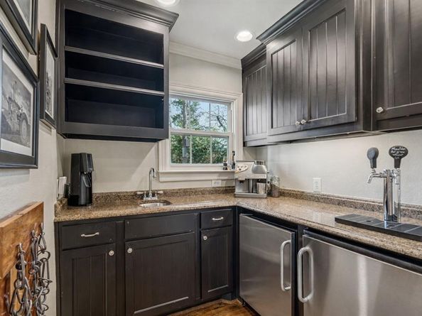 8212  Midway Road , Dallas Texas 75209