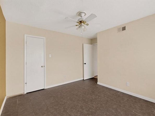 1025  Turtle Lake Boulevard  111, Irving Texas 75060