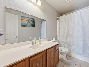 1308  Meadow Glen , Lancaster Texas 75146