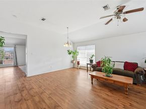 1308  Meadow Glen , Lancaster Texas 75146