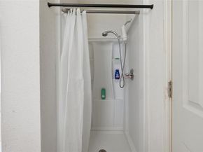 1308  Meadow Glen , Lancaster Texas 75146