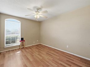 1308  Meadow Glen , Lancaster Texas 75146