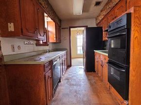 5505  Spruce View Drive , Dallas Texas 75232