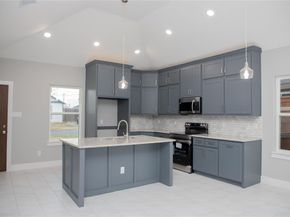1527  Caldwell Avenue , Dallas Texas 75223
