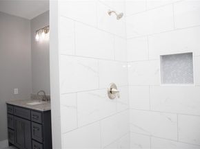 1527  Caldwell Avenue , Dallas Texas 75223