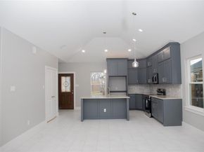 1527  Caldwell Avenue , Dallas Texas 75223