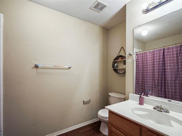1934  Pin Oak Lane , Lancaster Texas 75146