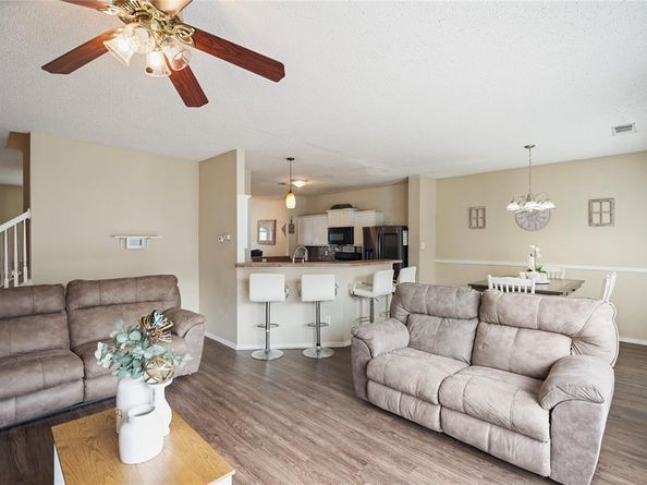 1934  Pin Oak Lane , Lancaster Texas 75146