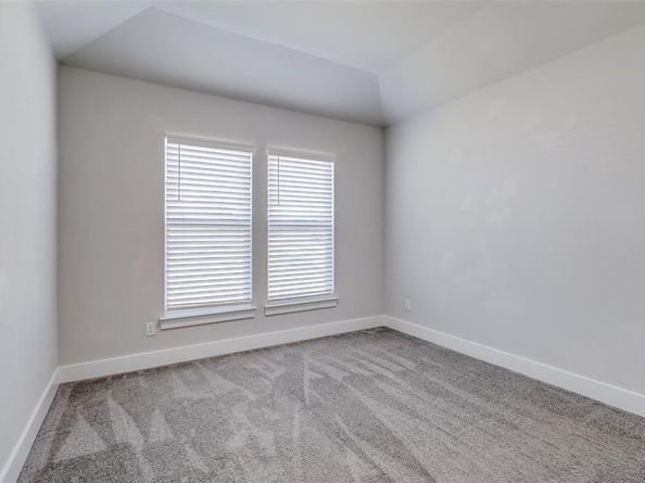 2704  Lucky Lane , Dallas Texas 75241
