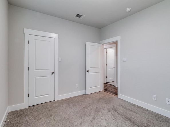 2704  Lucky Lane , Dallas Texas 75241