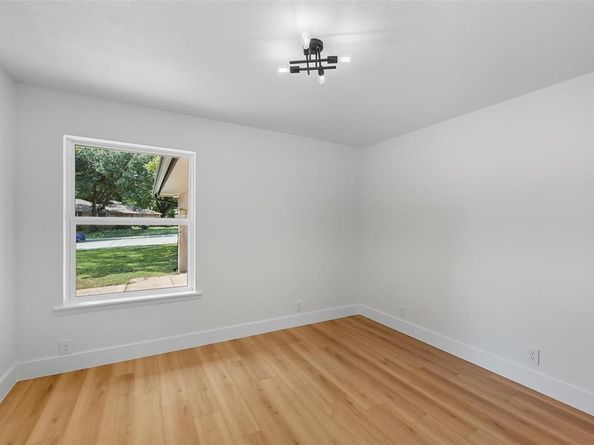 5520  Oak Trail , Dallas Texas 75232