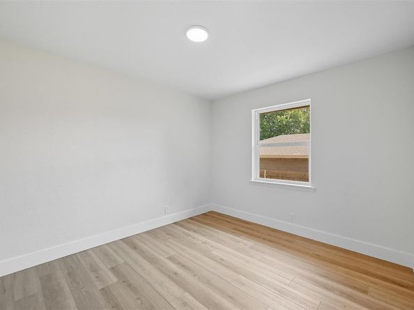 5520  Oak Trail , Dallas Texas 75232