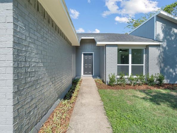 2312  Barada Court , Fort Worth Texas 76133