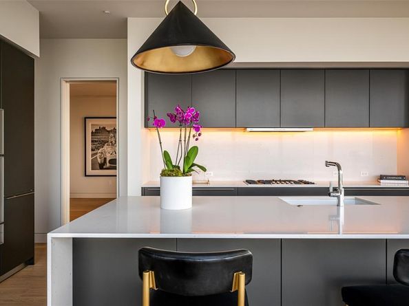 1747  Leonard Street  2201, Dallas Texas 75201