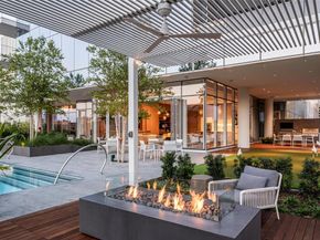 1747  Leonard Street  2201, Dallas Texas 75201