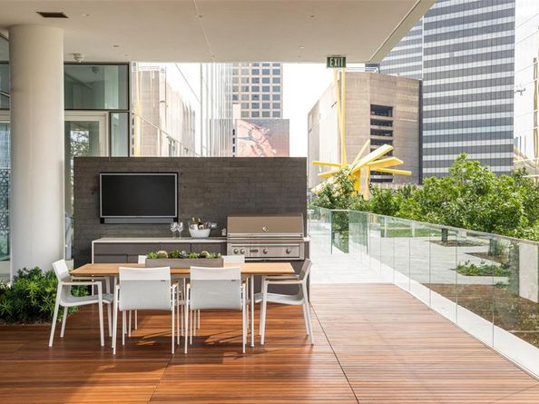 1747  Leonard Street  2201, Dallas Texas 75201