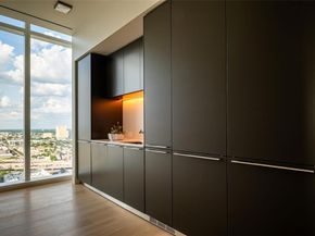 1747  Leonard Street  2201, Dallas Texas 75201