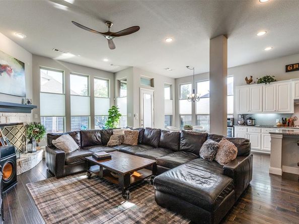 753  Field Crossing , Little Elm Texas 76227