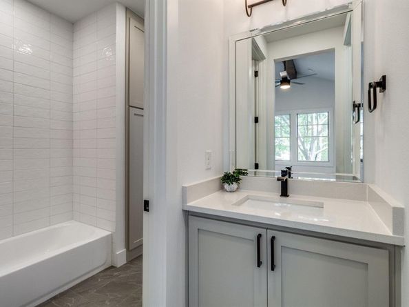 6035  Velasco Avenue , Dallas Texas 75206