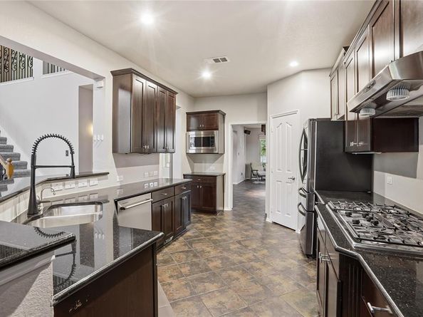 1017  Long Pointe Avenue , Fort Worth Texas 76108