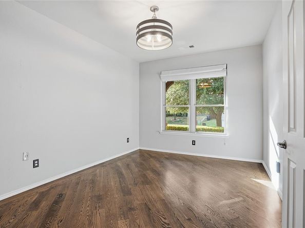 1017  Long Pointe Avenue , Fort Worth Texas 76108