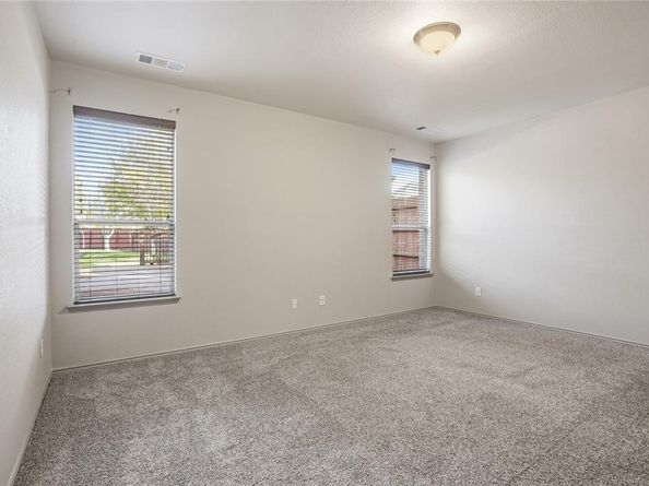 1017  Long Pointe Avenue , Fort Worth Texas 76108