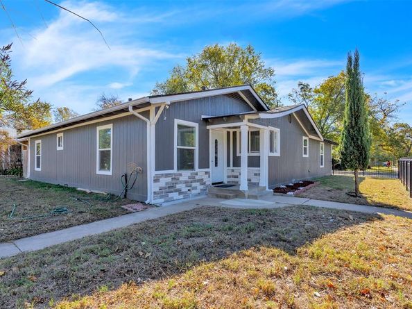 2701  Halbert Street , Fort Worth Texas 76112