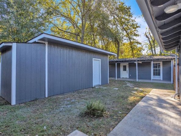 2701  Halbert Street , Fort Worth Texas 76112