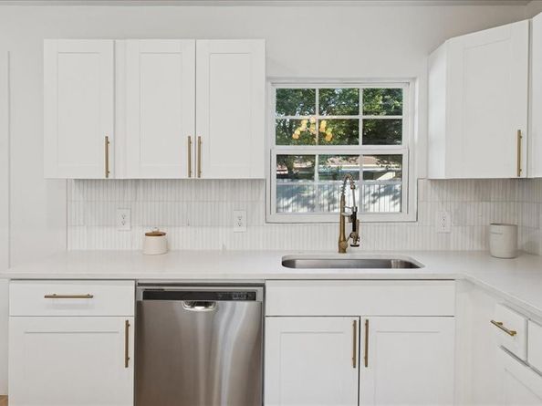 2223  Cunningham Street , Irving Texas 75062