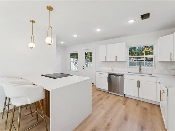 2223  Cunningham Street , Irving Texas 75062
