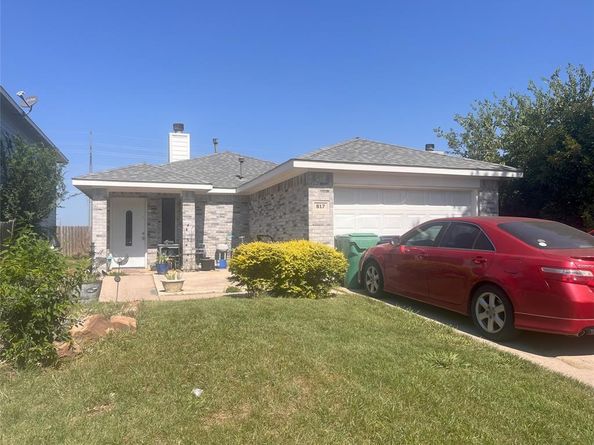 817  Savage Drive , Denton Texas 76207