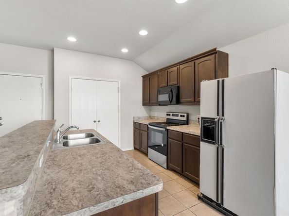 5829  Farnsworth Avenue , Fort Worth Texas 76107