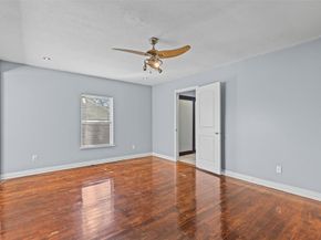 2117 W Lotus Avenue , Fort Worth Texas 76111