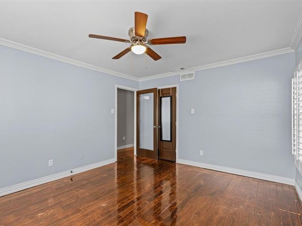 2117 W Lotus Avenue , Fort Worth Texas 76111
