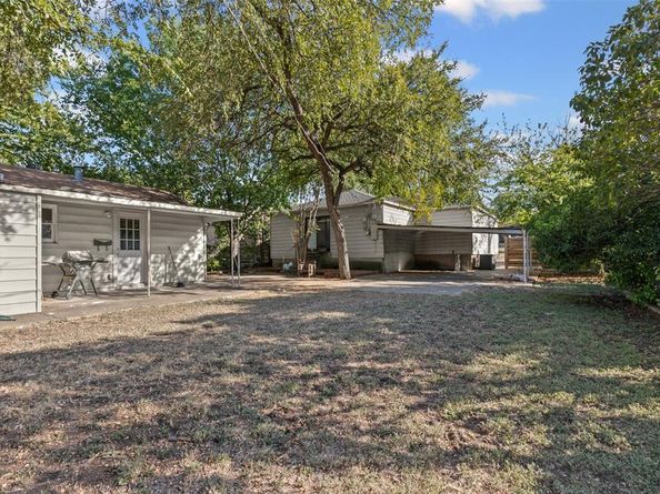 2117 W Lotus Avenue , Fort Worth Texas 76111