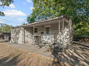 2117 W Lotus Avenue , Fort Worth Texas 76111