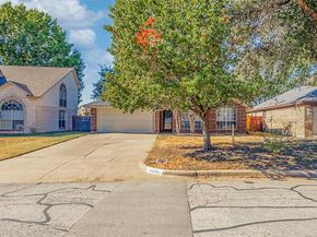 10832  Tall Oak Drive , Fort Worth Texas 76108
