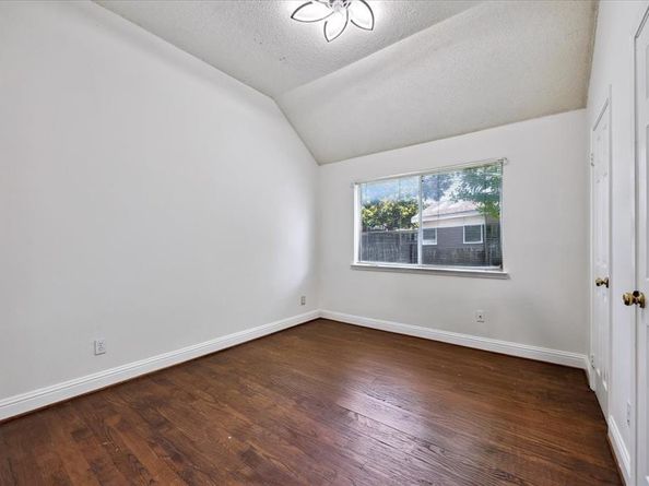 1701  Prairie Creek Court , Garland Texas 75040