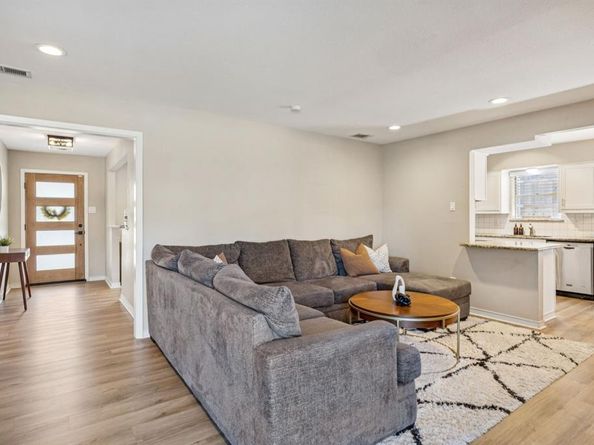 2015  Whitedove Drive , Dallas Texas 75224