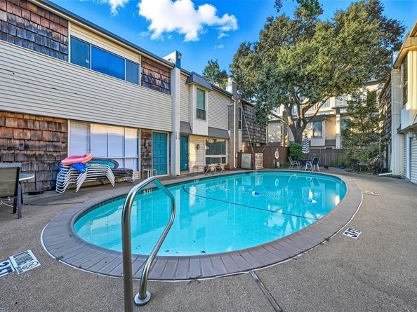 2702  Douglas Avenue  121, Dallas Texas 75219