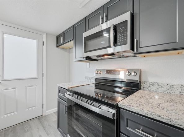 2702  Douglas Avenue  121, Dallas Texas 75219