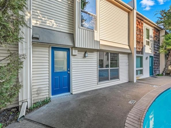 2702  Douglas Avenue  121, Dallas Texas 75219