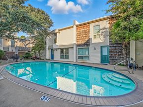 2702  Douglas Avenue  121, Dallas Texas 75219