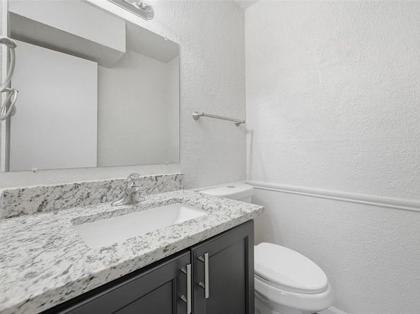 2702  Douglas Avenue  121, Dallas Texas 75219